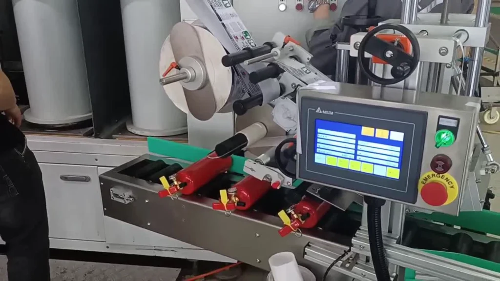 宁波凯旋消防器材有限公司双定位卧贴灭火器产品贴标2.mp4-20251028-133553_WH_1920x1080px