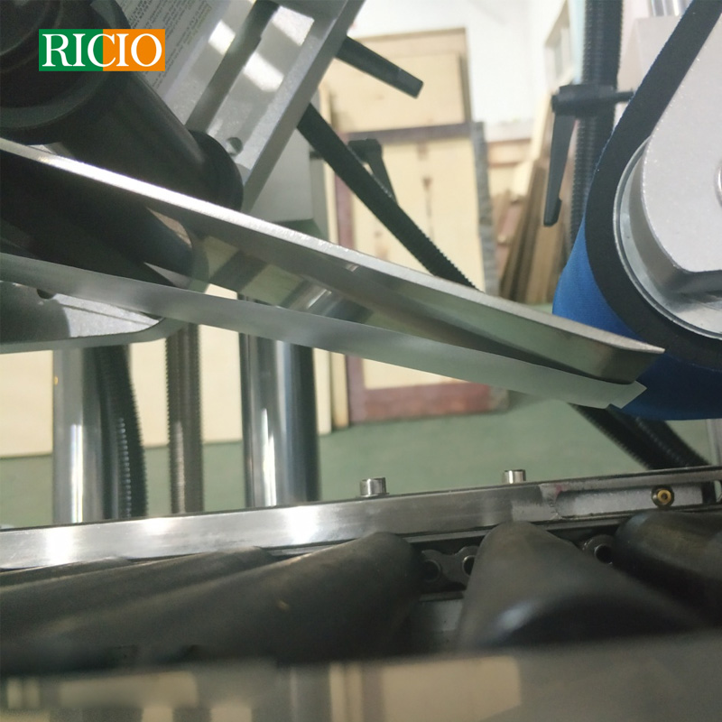 Horizontal syringe Labeling Machine