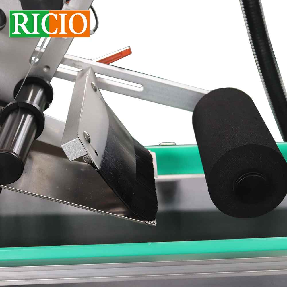 boxes labeling machine