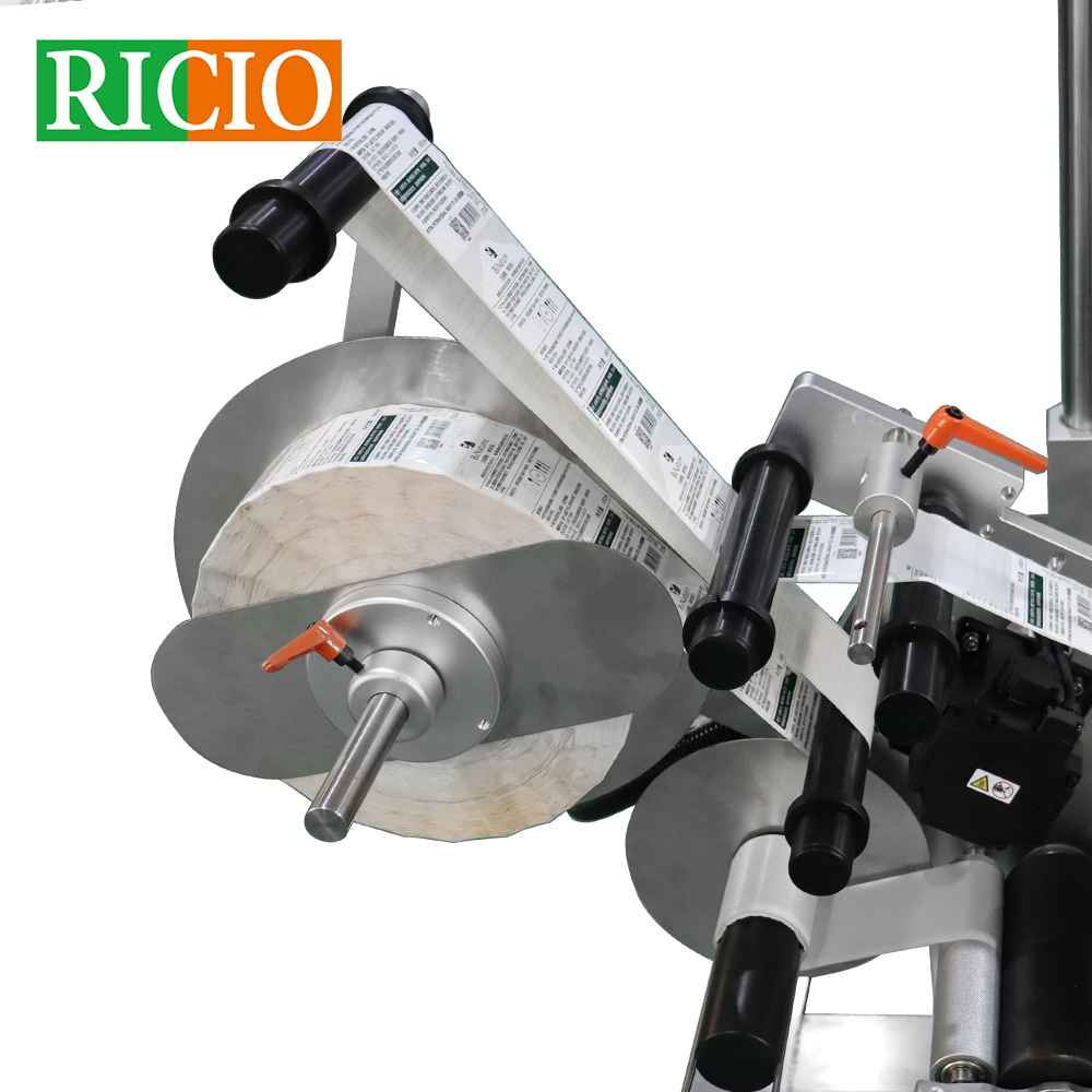 carton labeling machine