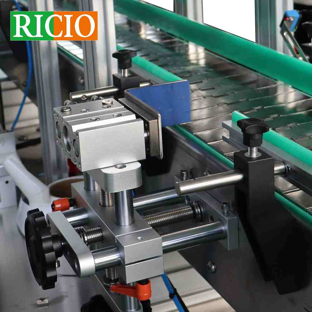 jerry can labeling machine