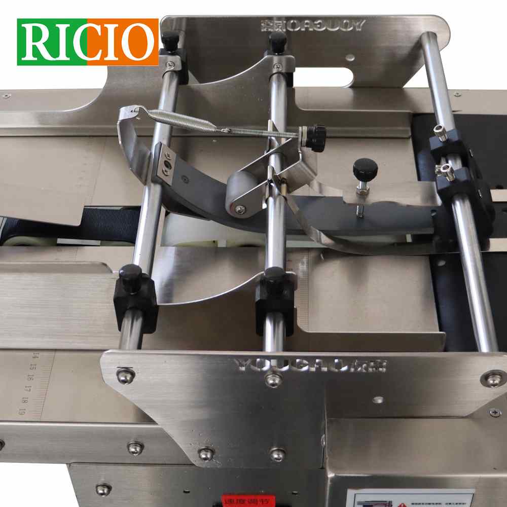 Automatic Pouch Top And Bottom Paging Labeling Machine