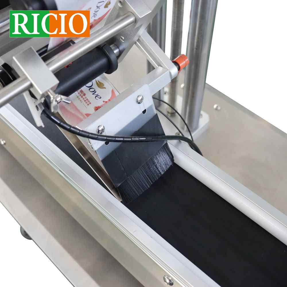 flat surface label applicator