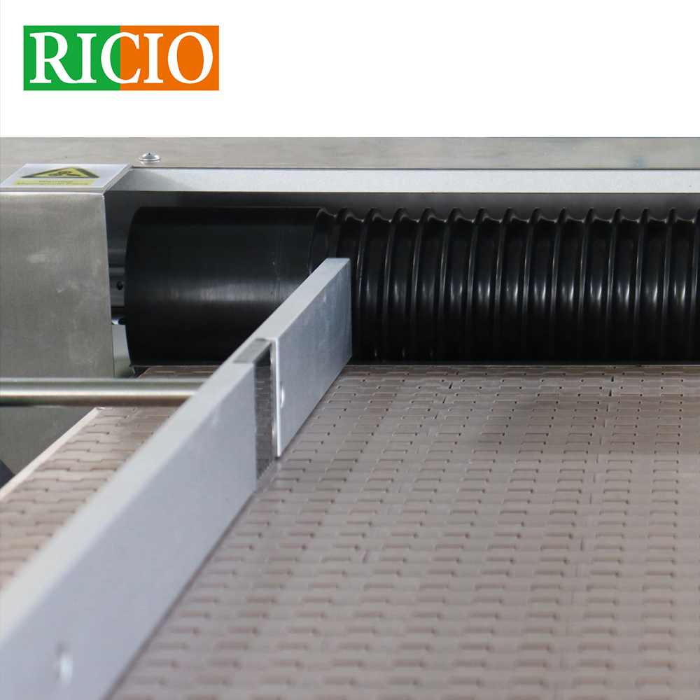 high speed linear sticker labeling machine