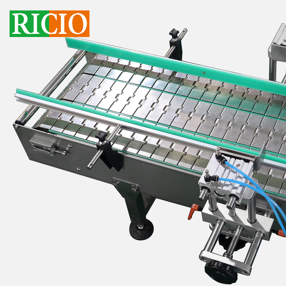 bucket labeling machine